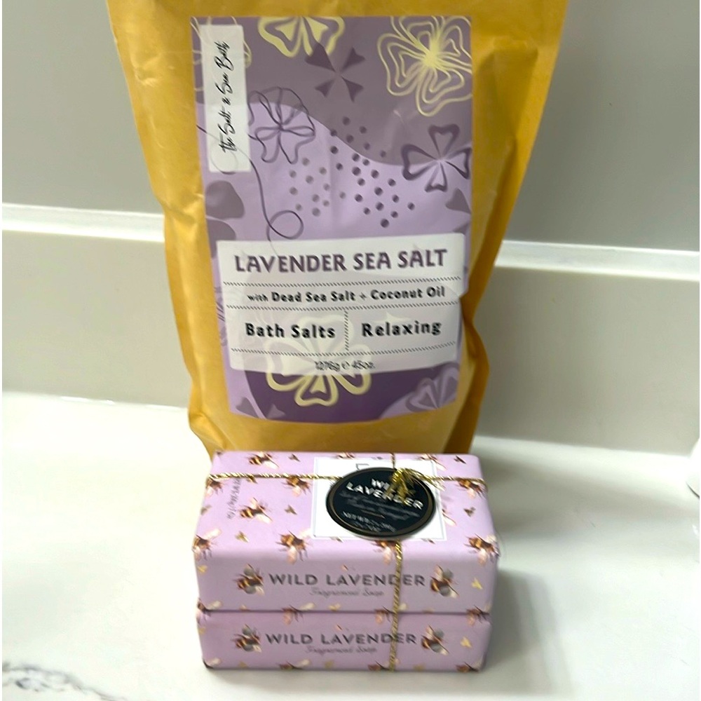 Lavender Bath Salts and Bar Soap Gift set. New!